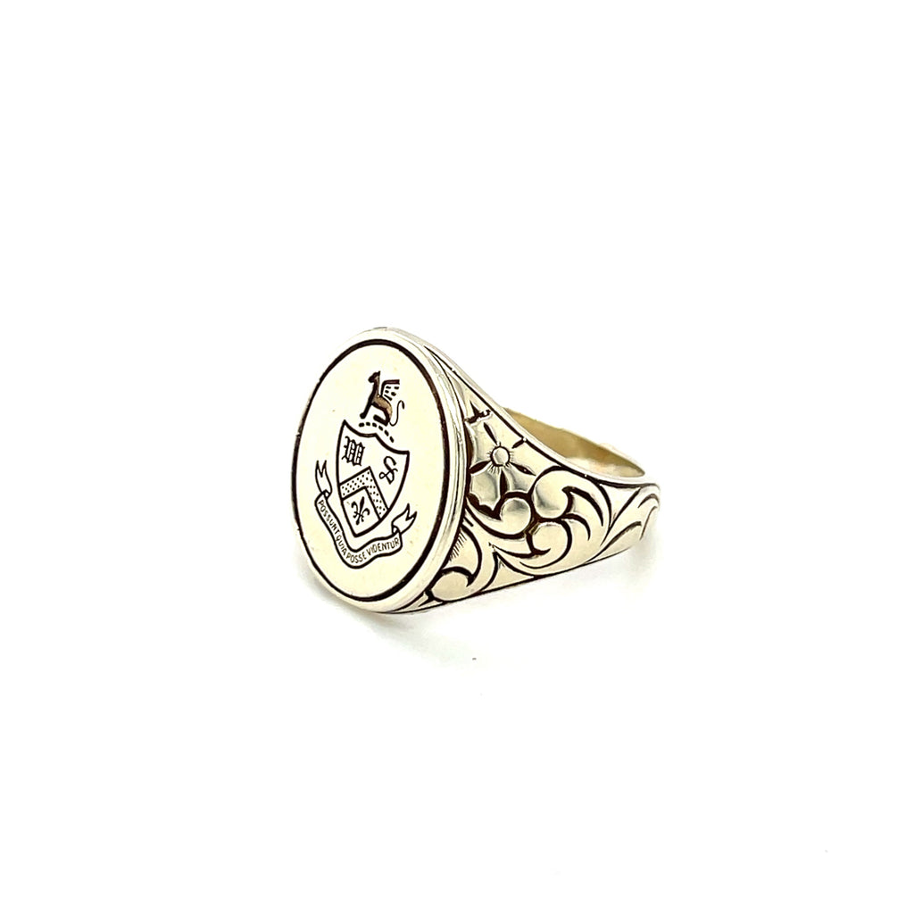 10ct Yellow Gold Engraved Signet Ring (L1/2)