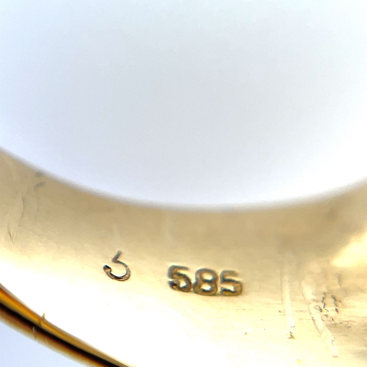 14ct Yellow Gold Jade Cabochon & Diamond Ring (R)